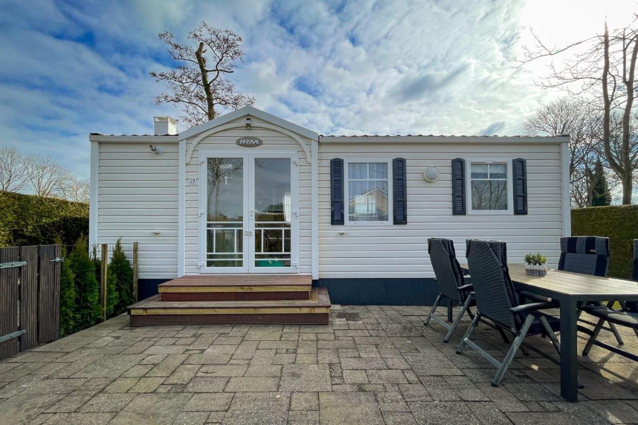 Knus En Modern Ingericht Chalet Met Gratis Wifi Villa Tzummarum Exterior photo
