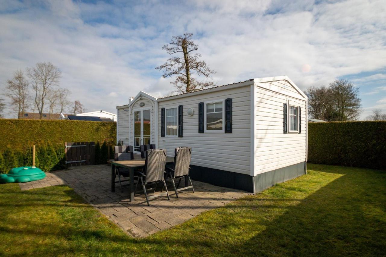 Knus En Modern Ingericht Chalet Met Gratis Wifi Villa Tzummarum Exterior photo