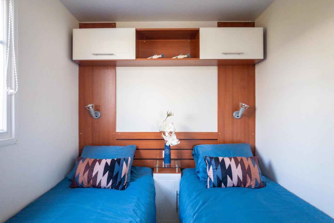 Knus En Modern Ingericht Chalet Met Gratis Wifi Villa Tzummarum Exterior photo